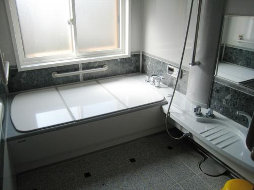 ゆったり広めのバスルーム